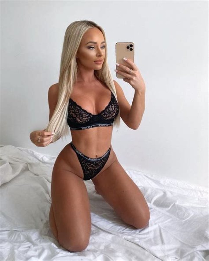 Allie Auton Age | Wiki, Net worth, Bio, Height, Boyfriend