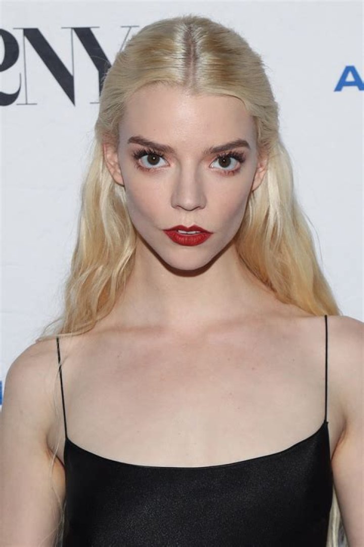 Anya Taylor-Joy – Celebsgraphy