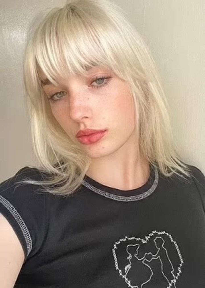 Avrey Ovard – Celebsgraphy