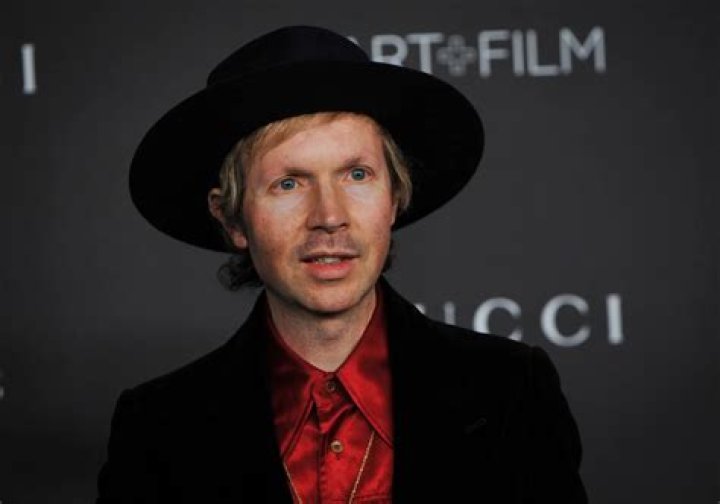 How tall is Beck Hansen