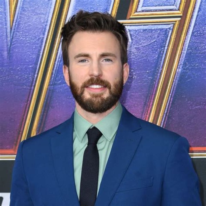 How tall is Chris Evans