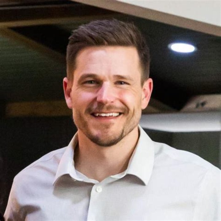 Cole DeBoer Age | Wiki, Net worth, Bio, Height, Wife