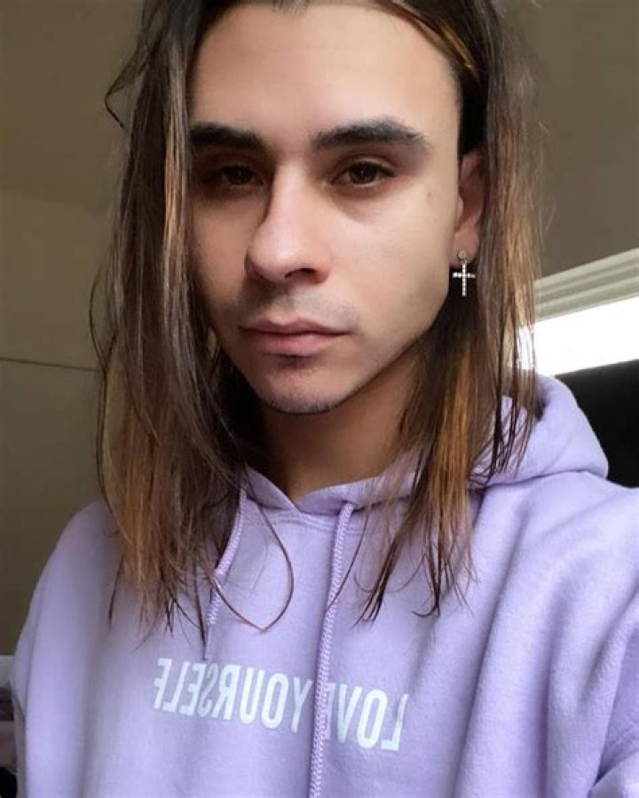 Cyrus Dobre – Celebsgraphy