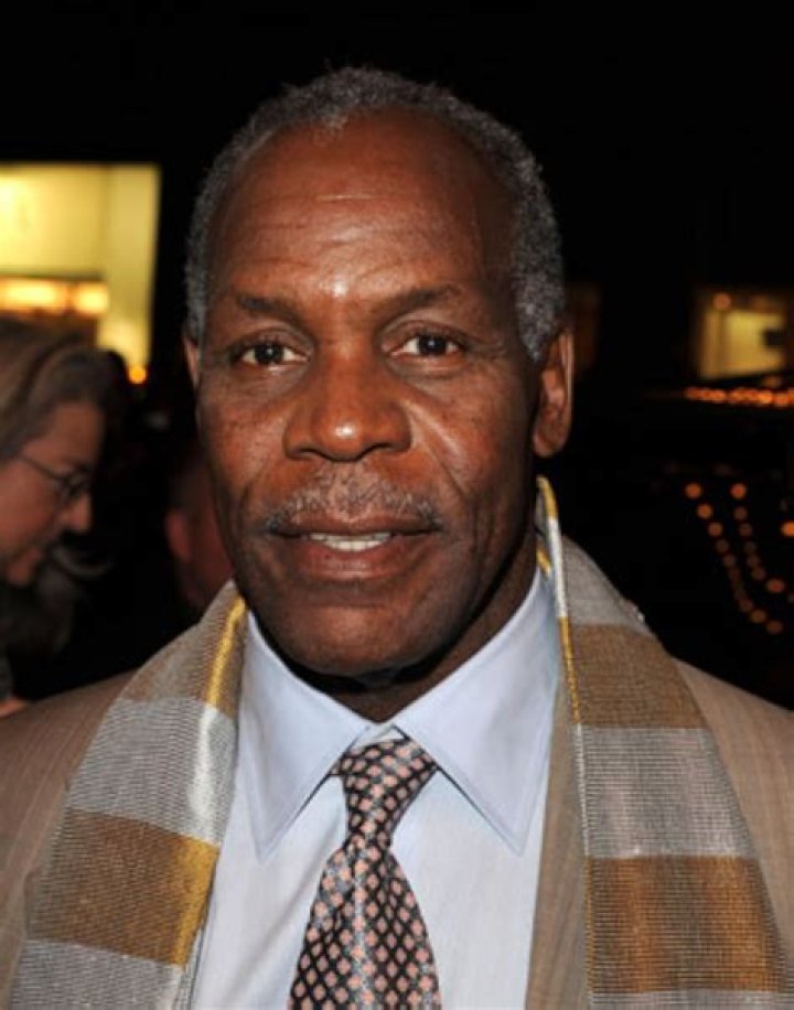 How tall is Danny Glover