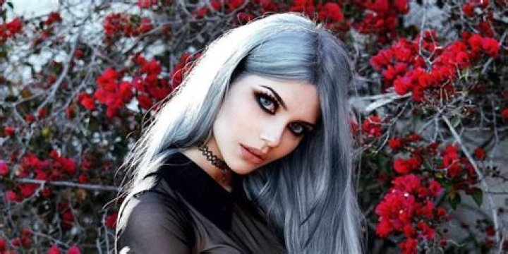 Dayana Crunk – Celebsgraphy