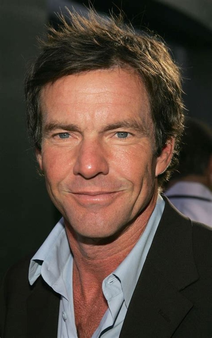 How tall is Dennis Quaid