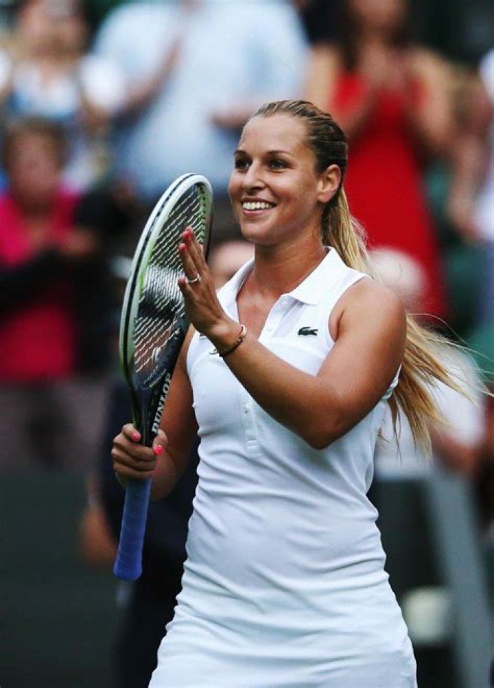 How tall is Dominika Cibulkova
