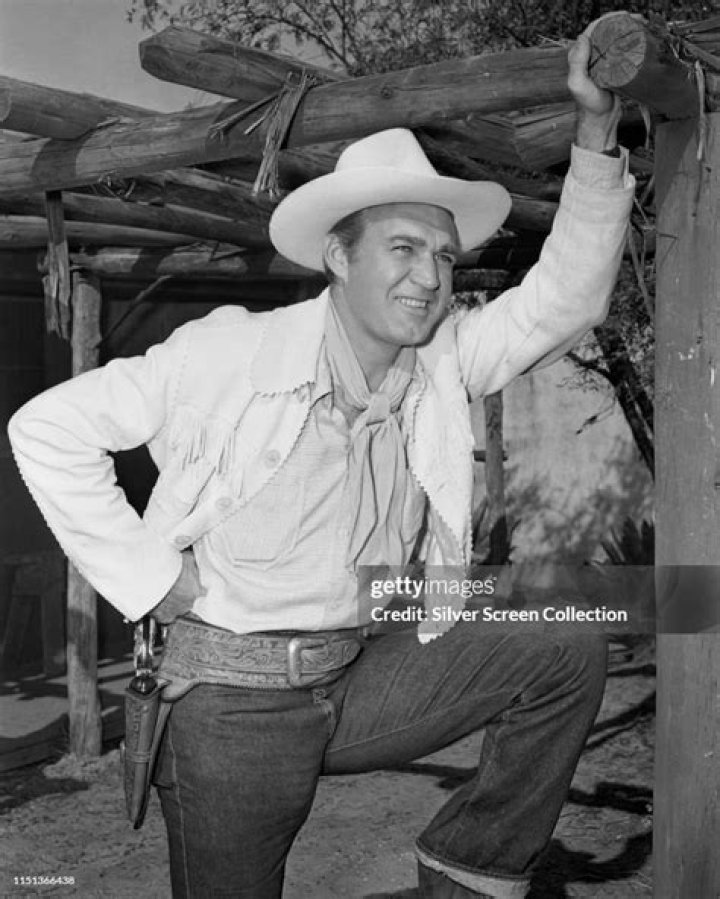 How tall was Forrest Tucker