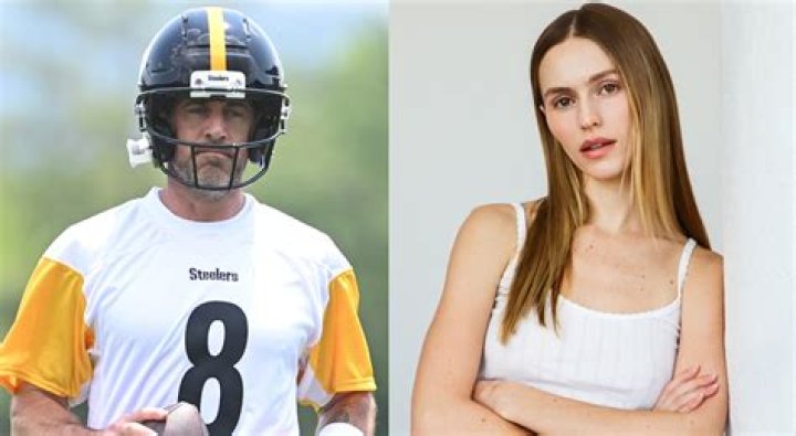 Is Aaron Rodgers Married to wife? Aaron Rodgers Girlfriends List. 2022