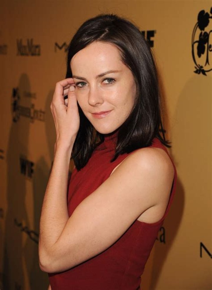 Jena Malone - CelebNetWorth