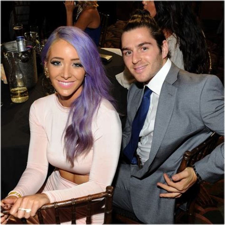 Jenna Marbles Net worth. She bought a house with her boyfriend Julien Solomita 2022