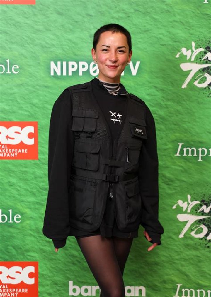 How tall is Jessie Mei Li