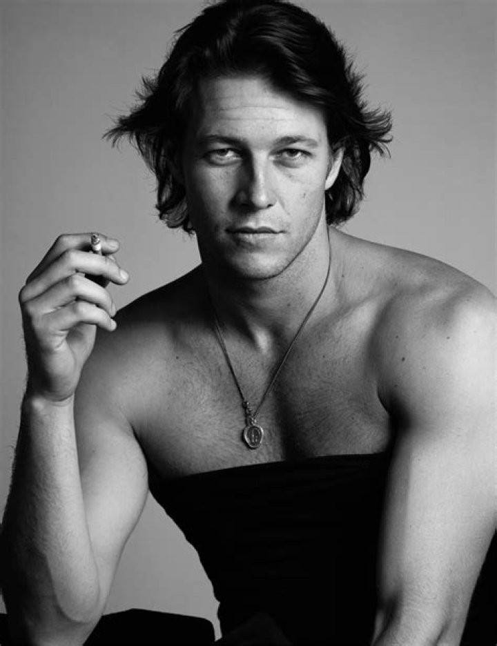Luke Bracey – Celebsgraphy