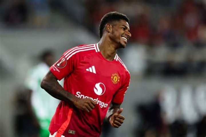 How tall is Marcus Rashford