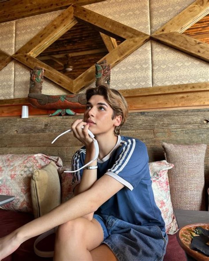 Mario Selman Net Worth and Earnings