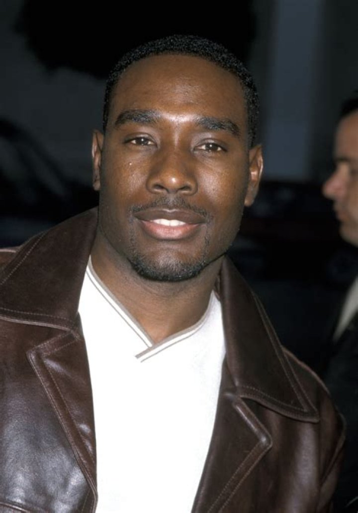 How tall is Morris Chestnut