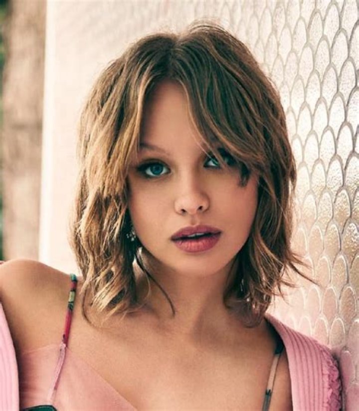 Olivia Deeble – Celebsgraphy