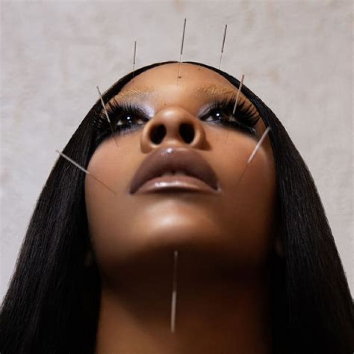 How tall is Rico Nasty