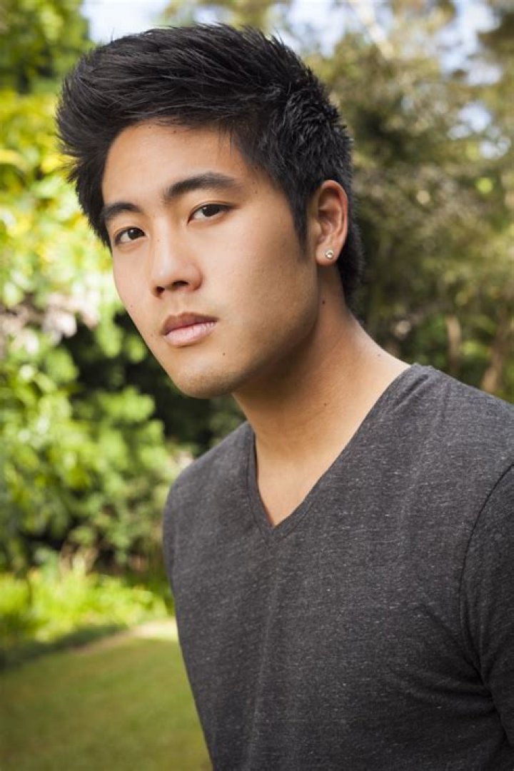 How tall is Ryan Higa