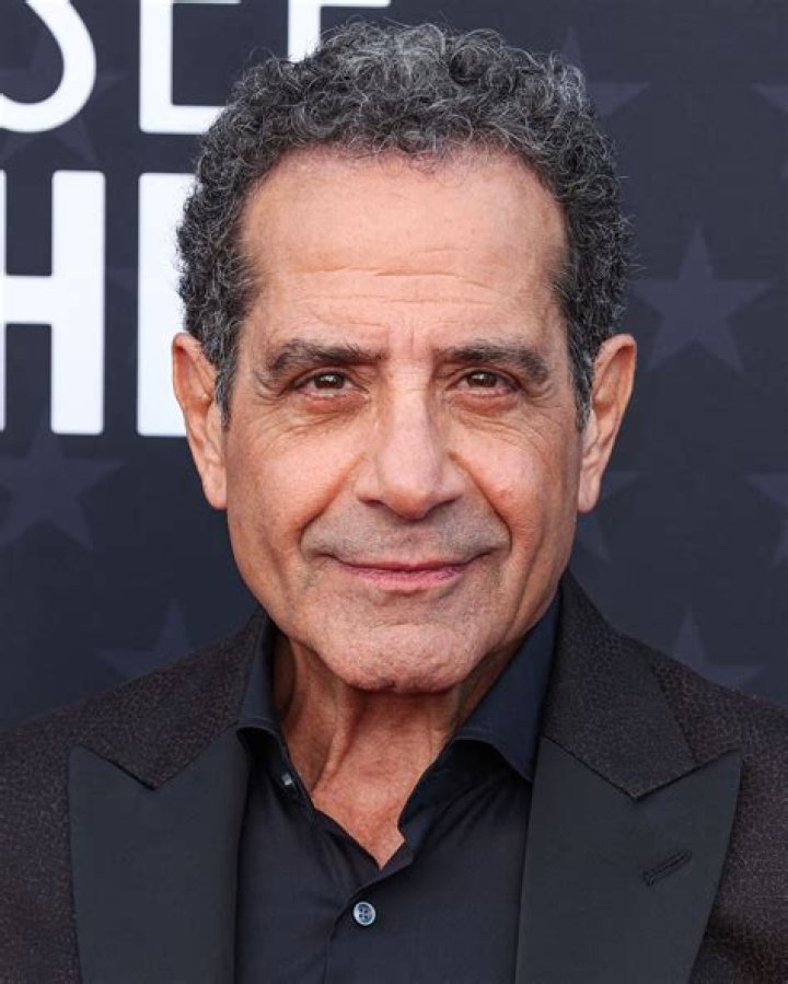How tall is Tony Shalhoub